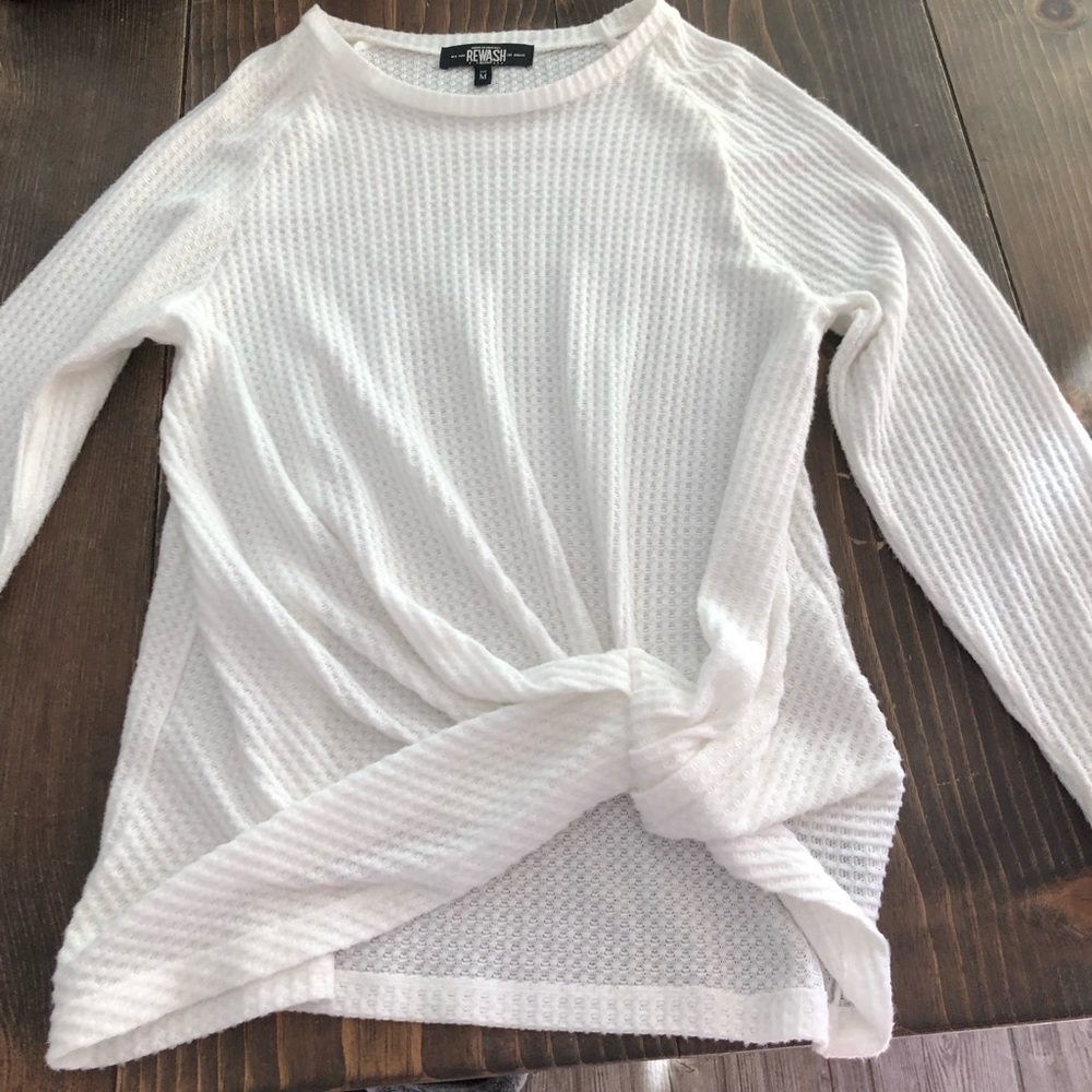 white sweater with scrunch at the bottom